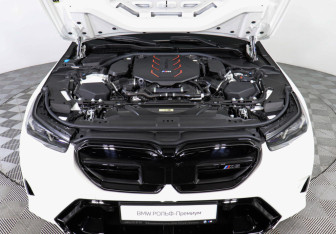 Новый BMW M5 Sedan 2025 (9 фото)