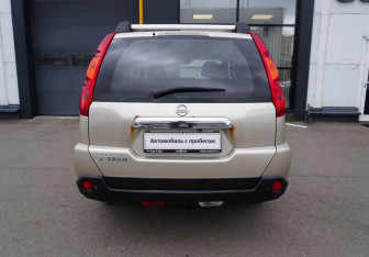 Подержанный автомобиль Nissan X-Trail 2008 года (6 фото)