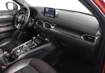Подержанный автомобиль Mazda CX-5 2022 года (10 фото)
