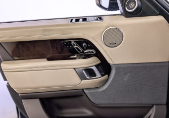 Подержанный автомобиль Land Rover Range Rover 2021 года (19 фото)