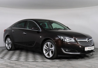 Подержанный автомобиль Opel Insignia Liftback 2014 года (3 фото)