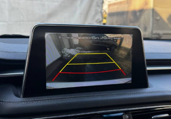 Подержанный автомобиль Genesis G70 2018 года (12 фото)