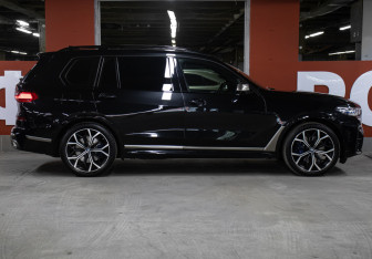 Подержанный автомобиль BMW X7 2019 года (4 фото)