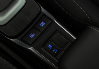 Подержанный автомобиль Toyota Fortuner 2021 года (16 фото)