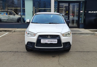 Подержанный автомобиль Mitsubishi ASX 2012 года (2 фото)