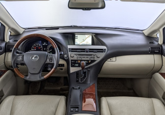Подержанный автомобиль Lexus RX 2011 года (14 фото)