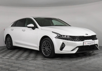 Подержанный автомобиль Kia K5 2020 года (3 фото)