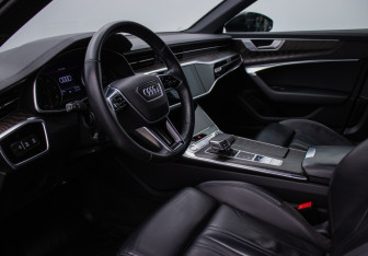 Подержанный автомобиль Audi A6 Sedan 2020 года (10 фото)