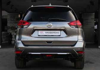 Подержанный автомобиль Nissan X-Trail 2021 года (5 фото)