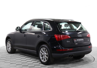Подержанный автомобиль Audi Q5 2011 года (7 фото)