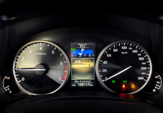 Подержанный автомобиль Lexus NX 2016 года (13 фото)