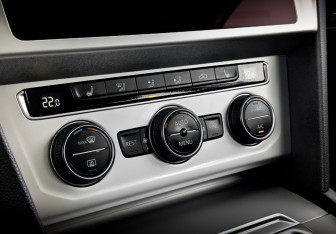 Подержанный автомобиль Volkswagen Passat Sedan 2019 года (26 фото)
