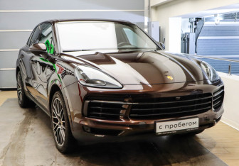 Подержанный автомобиль Porsche Cayenne 2021 года (3 фото)