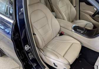 Подержанный автомобиль Mercedes-Benz GLC Coupe 2021 года (23 фото)