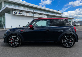 Подержанный автомобиль MINI Hatch 2021 года (8 фото)