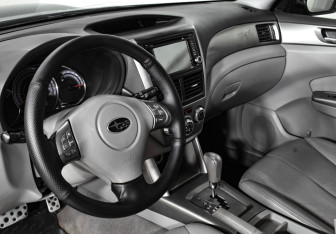 Подержанный автомобиль Subaru Forester Suv 2008 года (16 фото)