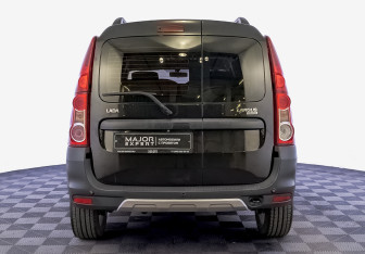 Подержанный автомобиль LADA (ВАЗ) Largus Wagon 2018 года (6 фото)