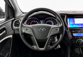 Подержанный автомобиль Hyundai Santa Fe 2014 года (21 фото)