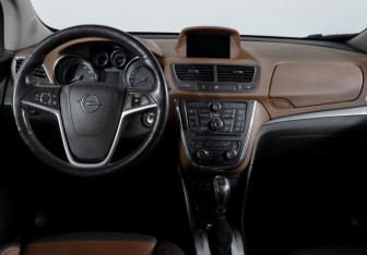 Подержанный автомобиль Opel Mokka 2012 года (12 фото)