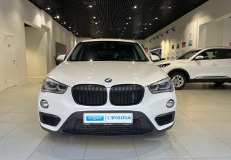 Подержанный автомобиль BMW X1 2018 года (2 фото)
