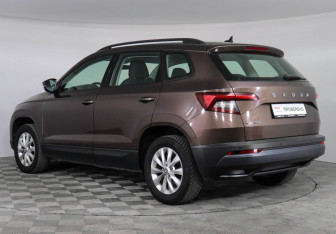 Подержанный автомобиль Skoda Karoq 2020 года (7 фото)