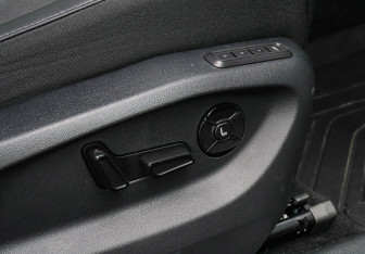 Подержанный автомобиль Volkswagen Tiguan 2025 года (8 фото)