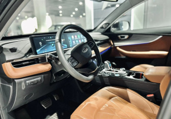 Подержанный автомобиль Chery Tiggo 8 Pro Max 2023 года (8 фото)