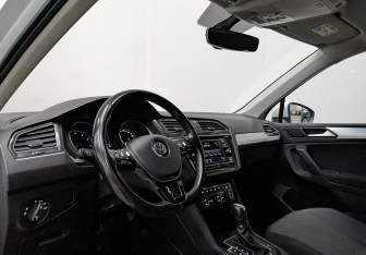 Подержанный автомобиль Volkswagen Tiguan 2018 года (15 фото)