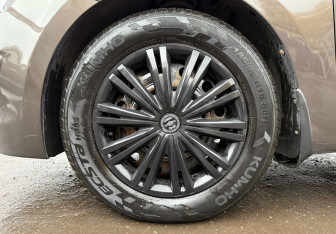 Подержанный автомобиль Hyundai Solaris Hatchback 2015 года (9 фото)