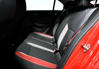 Подержанный автомобиль Skoda Rapid Liftback 2019 года (11 фото)