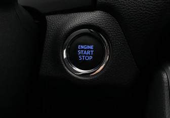 Подержанный автомобиль Toyota RAV4 2019 года (17 фото)