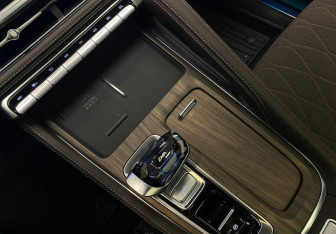 Подержанный автомобиль Geely Monjaro 2025 года (20 фото)