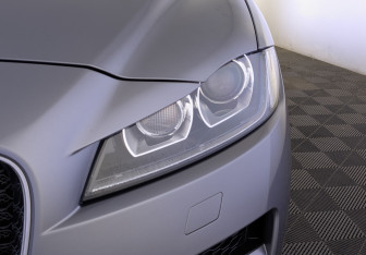 Подержанный автомобиль Jaguar F-Pace 2019 года (11 фото)