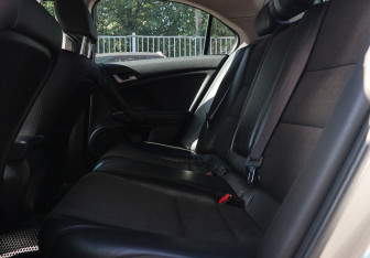 Подержанный автомобиль Honda Accord Sedan 2008 года (8 фото)