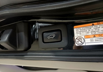 Подержанный автомобиль Lexus LX 2016 года (11 фото)