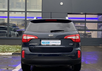 Подержанный автомобиль Kia Sorento 2019 года (6 фото)
