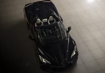 Новый Chevrolet Corvette Convertible 2023 (4 фото)