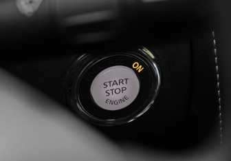 Подержанный автомобиль Infiniti QX80 2018 года (20 фото)