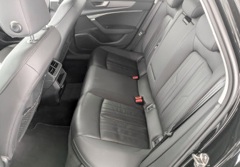 Подержанный автомобиль Audi A6 Sedan 2020 года (12 фото)