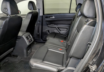 Подержанный автомобиль Volkswagen Teramont 2018 года (12 фото)