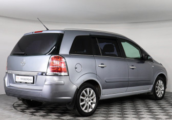 Подержанный автомобиль Opel Zafira Compactvan 2007 года (3 фото)
