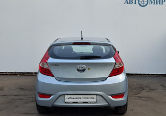 Подержанный автомобиль Hyundai Solaris Hatchback 2012 года (6 фото)