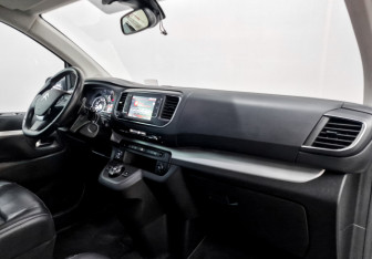 Подержанный автомобиль Citroen SpaceTourer 2019 года (11 фото)