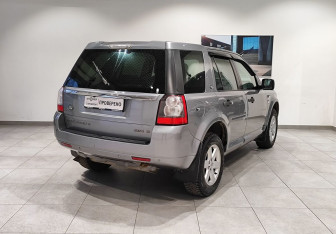Подержанный автомобиль Land Rover Freelander 2012 года (5 фото)