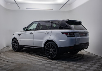 Подержанный автомобиль Land Rover Range Rover Sport 2014 года (7 фото)