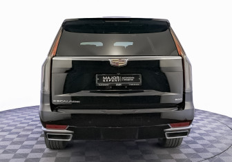 Подержанный автомобиль Cadillac Escalade Suv 2022 года (6 фото)