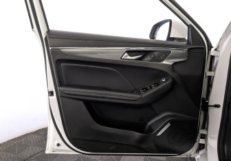 Подержанный автомобиль Haval Jolion 2023 года (19 фото)