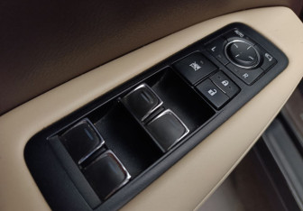 Подержанный автомобиль Lexus RX 2019 года (12 фото)