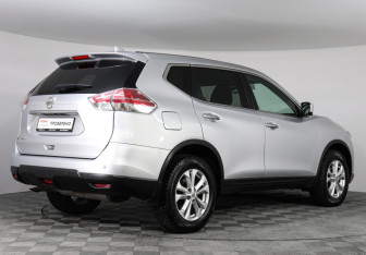 Подержанный автомобиль Nissan X-Trail 2017 года (5 фото)
