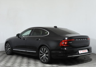 Подержанный автомобиль Volvo S90 2021 года (7 фото)